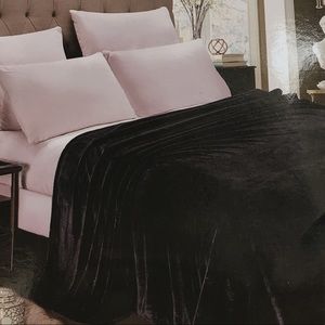 Black Plush Velvet Throw Blanket Size Queen